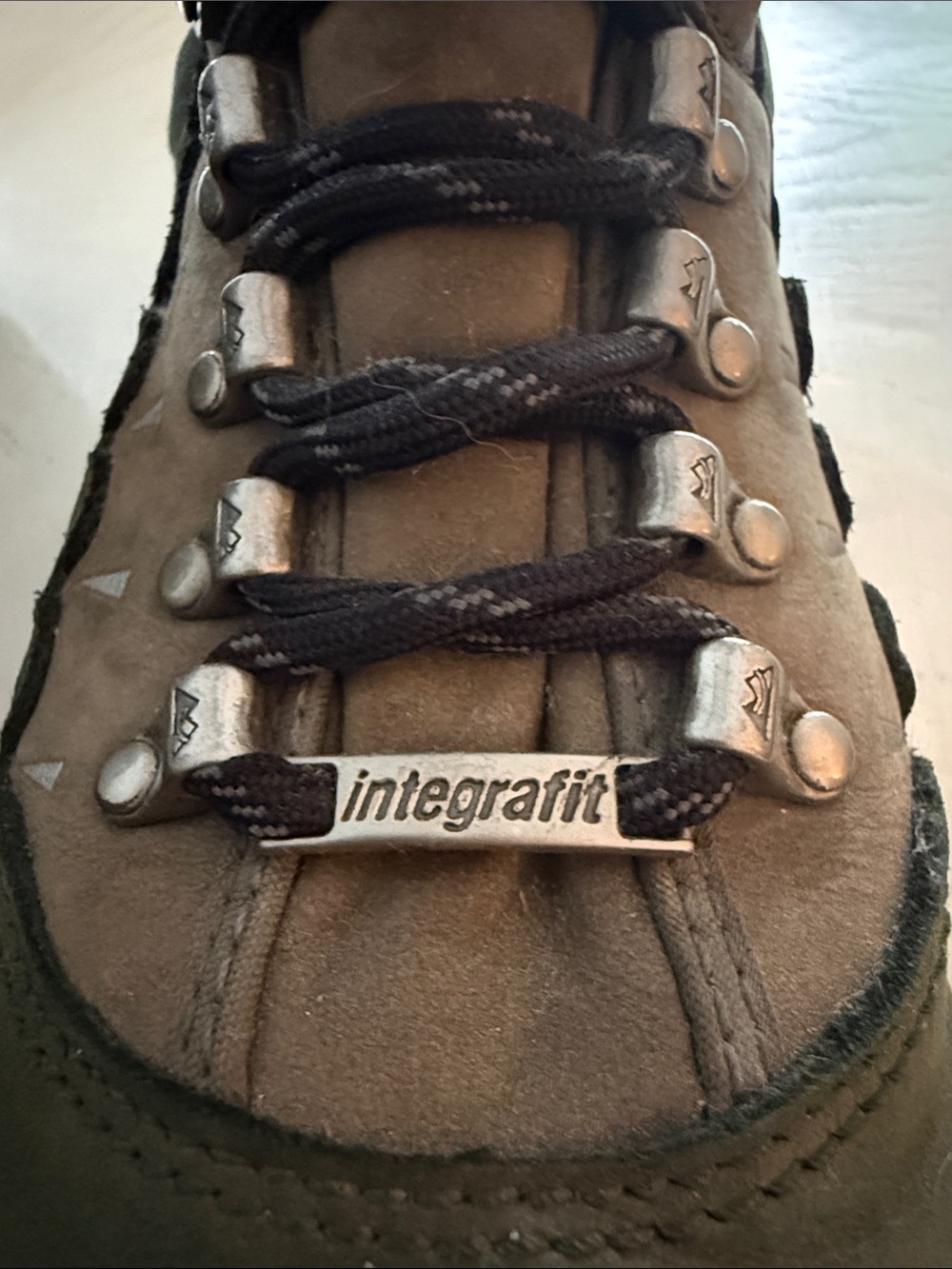 Montrail Gore-Tex hiking boots women’s size 8.5 Hunter green - Picture 10 of 11